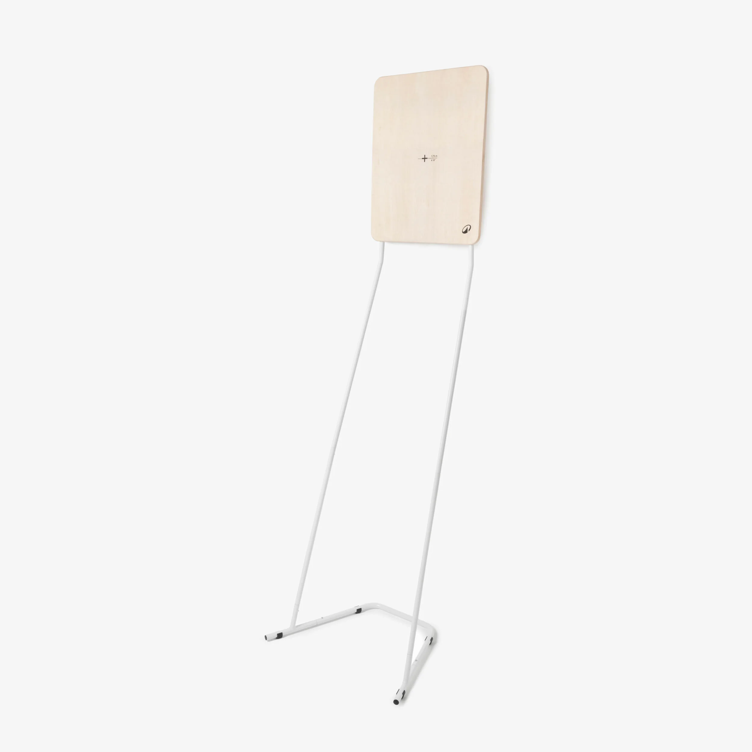 Support de cible Decathlon avec panneau en bois et pieds blancs